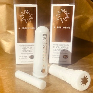 Inhalateur avec mèche