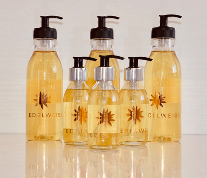 Bain d’Amour : savon liquide artisanal d'hélichryse, huile d'olive, noix de coco, tea tree. Un bain d'amour aux parfums authentiques
